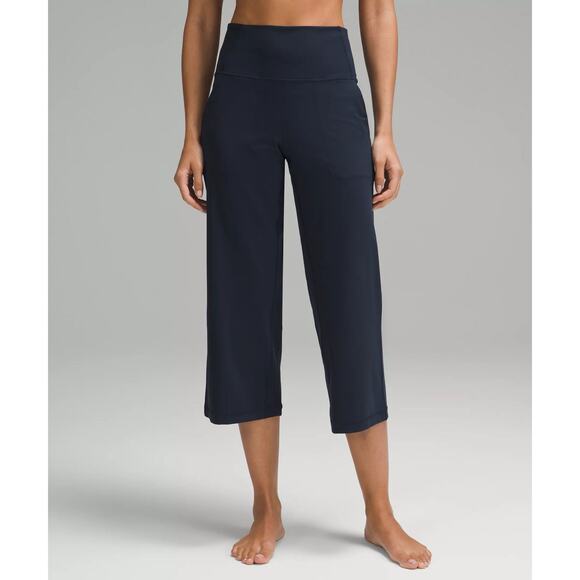 Lululemon Navy Align High Rise Wide Leg Crop Sz 4 - Picture 1 of 1